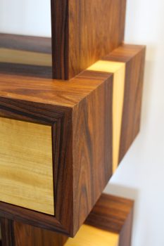 Détail placage palissandre de santos