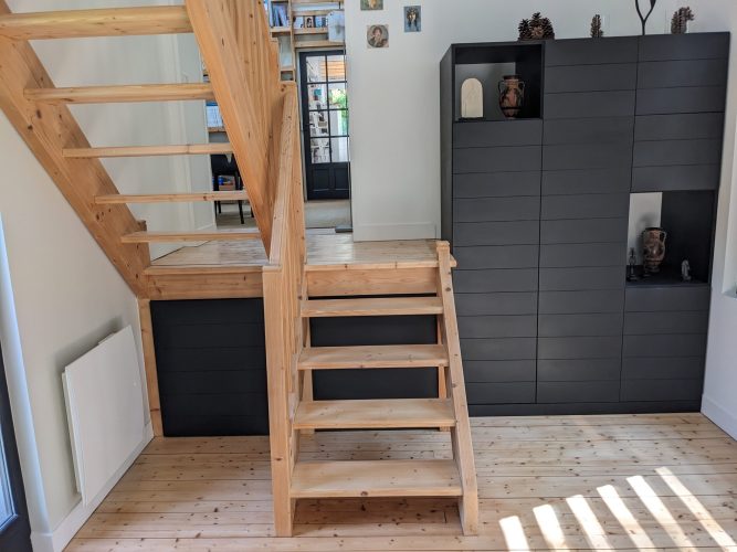 Placard et sous escalier